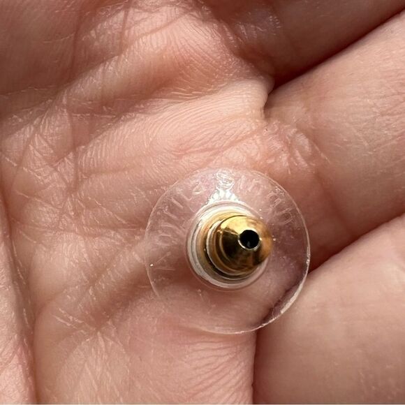 Amrita Singh pearlescent elegant chandelier dangle earrings on gold tone backing - Picture 8 of 9